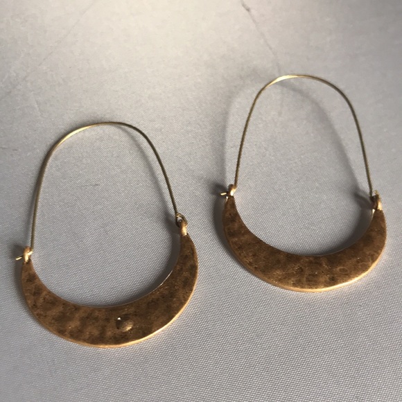 New! Gold Hammered Hoop Earrings - Picture 8 of 12